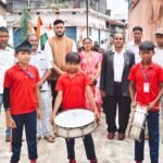 Kasdol News: संयुक्त शासकीय विद्यालय हड़हापारा में पार्षद भानु प्रताप साहू ने किया ध्वजारोहण, स्वतंत्रता संग्राम के संघर्षों को किया याद।