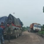 बलौदाबाजार | बिलासपुर रोड पर जिंदगी दांव पर, गड्ढों में डूबी सड़क और जिम्मेदारों की खामोशी से बढ़ रहा हादसे का खतरा