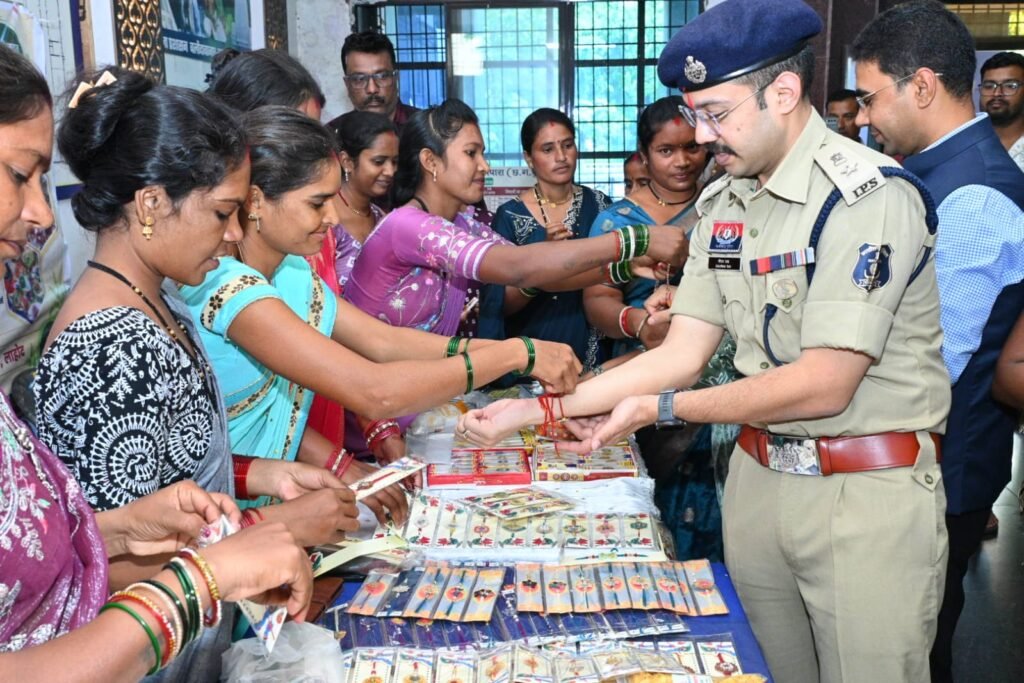 धान-चावल के बीजों से सजेगी इस बार राखी, भाई-बहन के स्नेह के साथ मिलेगा हरियाली का संदेश।