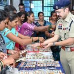 धान-चावल के बीजों से सजेगी इस बार राखी, भाई-बहन के स्नेह के साथ मिलेगा हरियाली का संदेश।