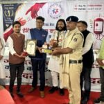 गरियाबंद पुलिस के आरक्षक अखिलेश वैष्णव “छ.ग. रत्न सम्मान 2026” से सम्मानित, 