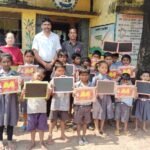 गबौद प्राथमिक शाला में विक्रम राय गुरुजी ने बांटी स्लेट-पेंसिल, बच्चों में दिखा पढ़ाई को लेकर उत्साह