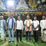 बरडीह में विश्वकर्मा पूजा में शामिल हुए मोक्ष कुमार प्रधान, ओड़िशा के आपेरा नाटक का किया शुभारंभ