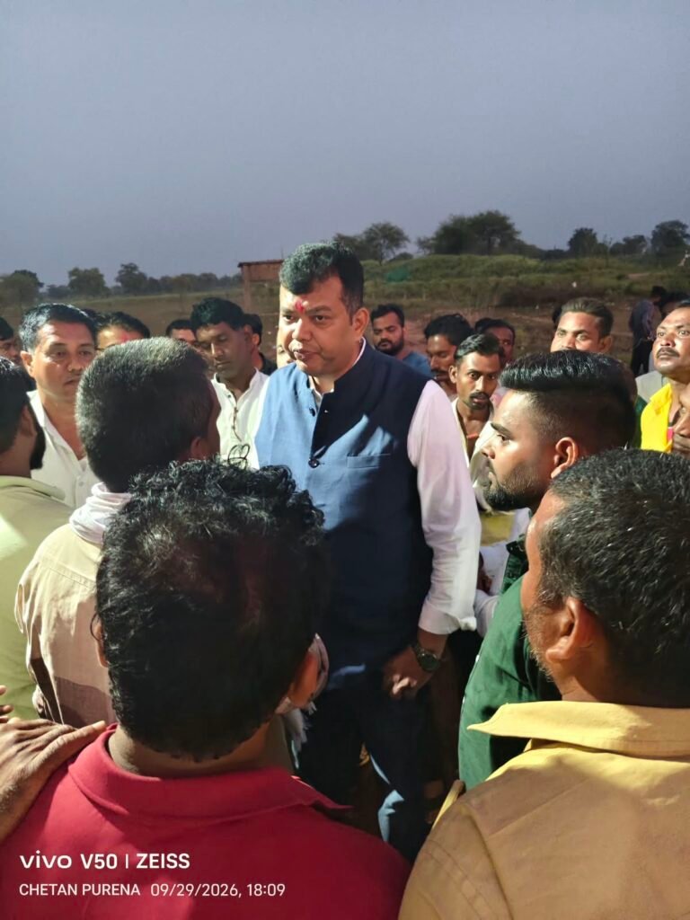 ओवररेट की शिकायत पर संडी शराब दुकान पहुंचे विधायक संदीप साहू, बोले—अब शिकायत मिली तो होगी कार्रवाई