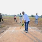 साल्हेझरिया में टेनिस बॉल क्रिकेट प्रतियोगिता में शामिल हुए जिला पंचायत सदस्य मोक्ष कुमार प्रधान खिलाड़ियों का बढ़ाया उत्साह