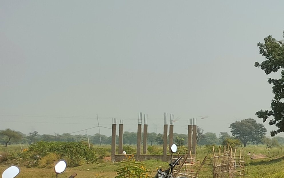 ठेलकी में अधूरा पड़ा दाह संस्कार शेड, ग्रामीण परेशान